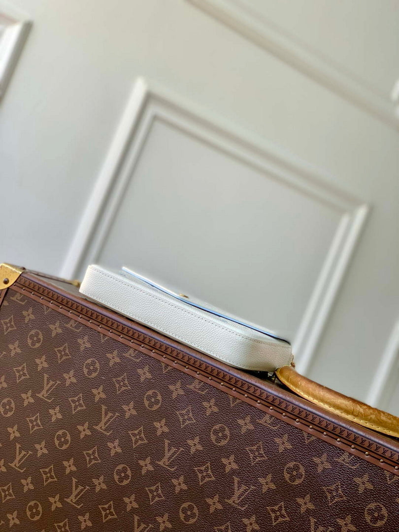 LV M28127 Louis Vuitton Pochette F¨¦licie Bag Milky White/Blue