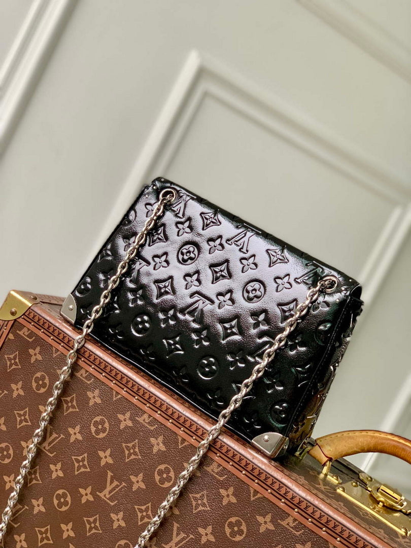 LV M28137 Louis Vuitton Trunkie Handbag Black