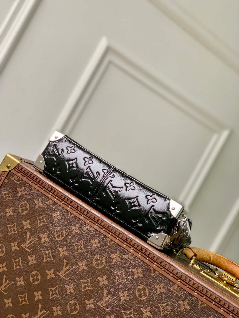 LV M28137 Louis Vuitton Trunkie Handbag Black