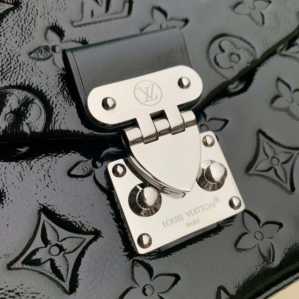 LV M28137 Louis Vuitton Trunkie Handbag Black