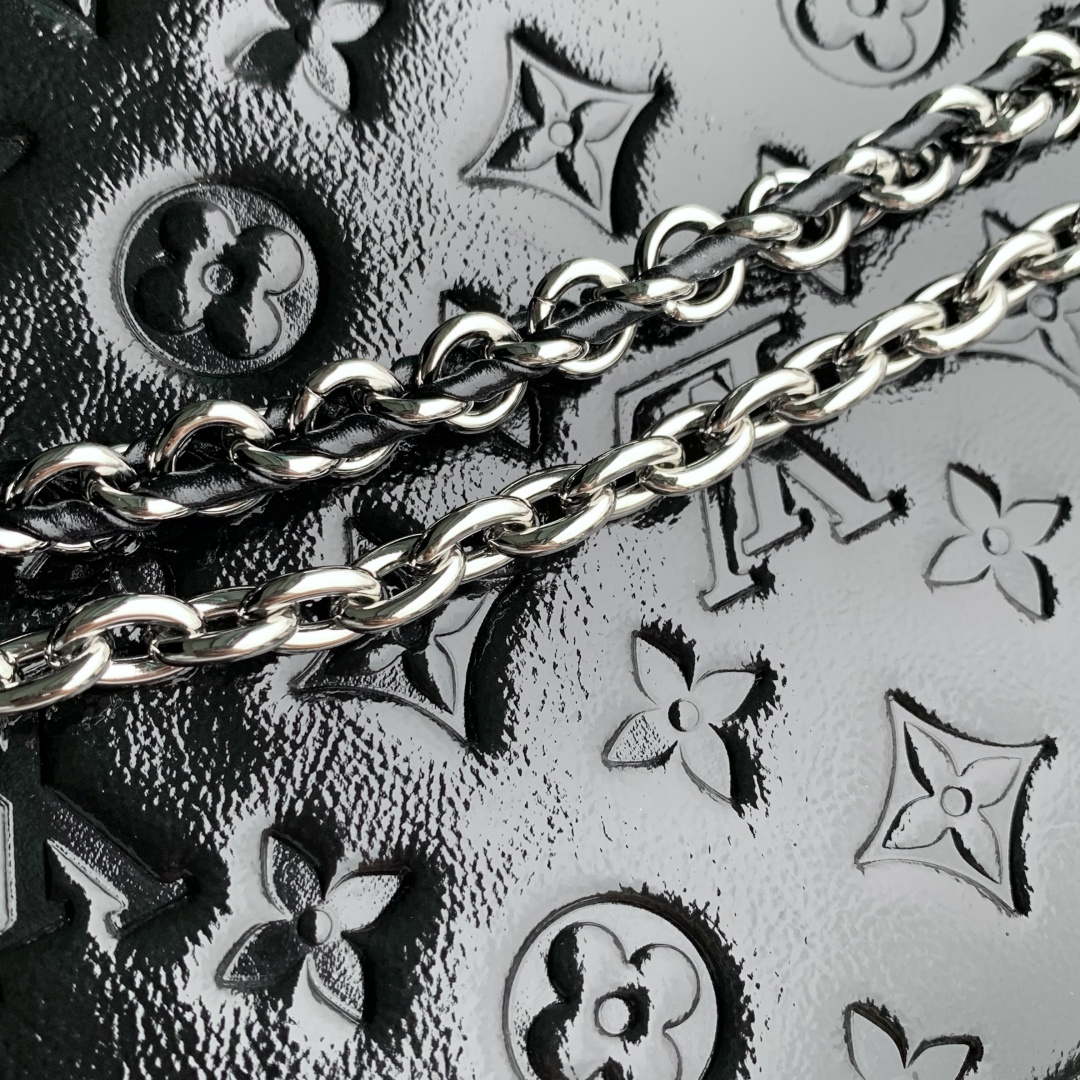 LV M28137 Louis Vuitton Trunkie Handbag Black