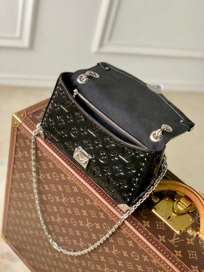 LV M28137 Louis Vuitton Trunkie Handbag Black