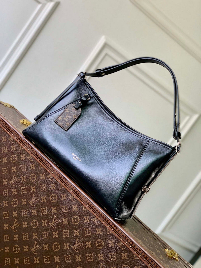 LV M28160 Louis Vuitton CarryAll East West Bag Black
