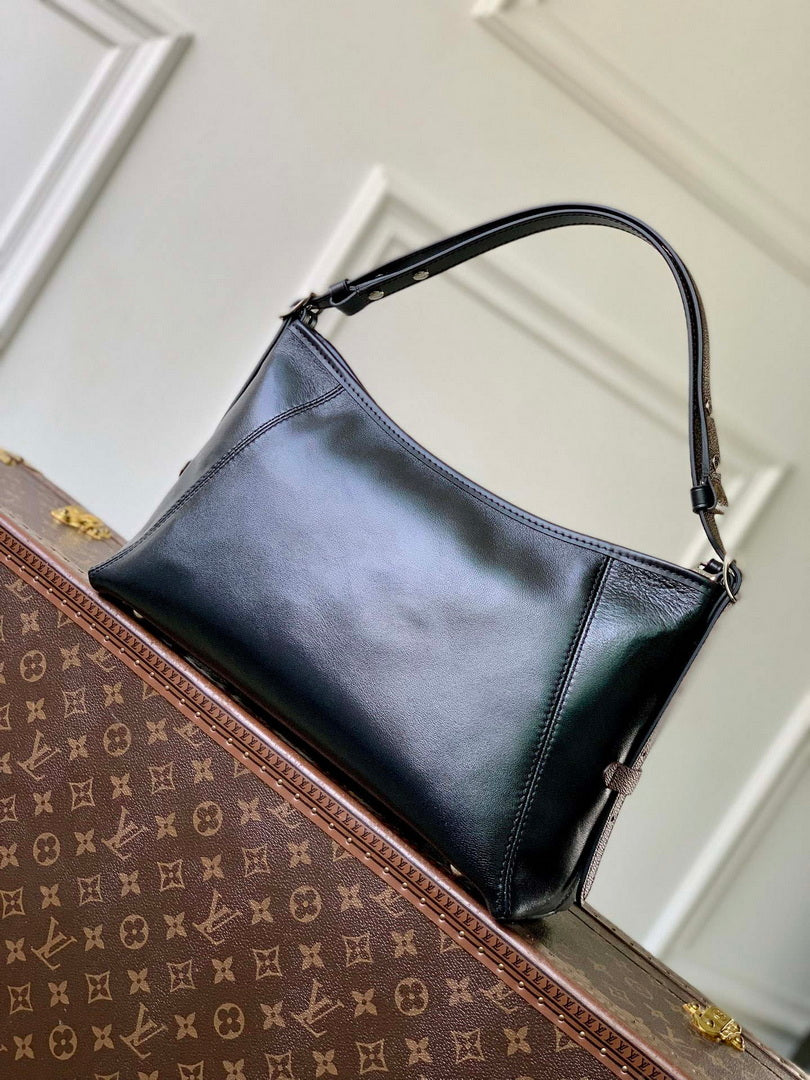 LV M28160 Louis Vuitton CarryAll East West Bag Black