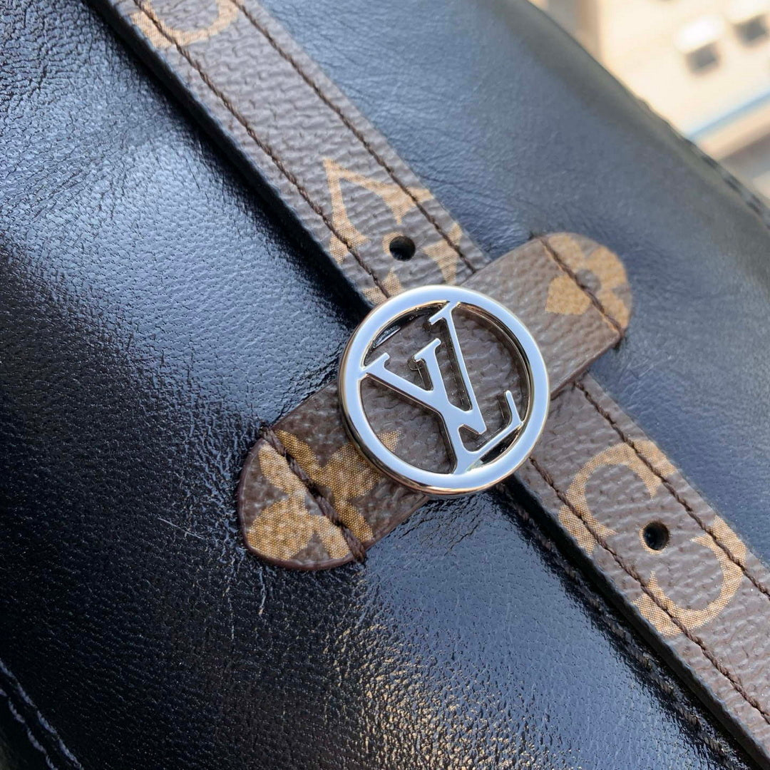 LV M28160 Louis Vuitton CarryAll East West Bag Black