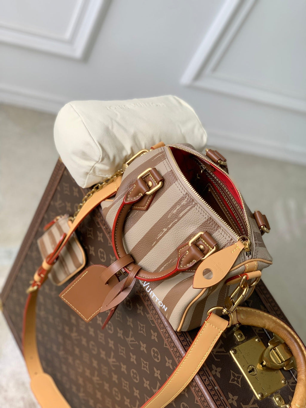 LV M28186 Louis Vuitton Speedy P9 Bandoulière 20 Bag Brown stripes