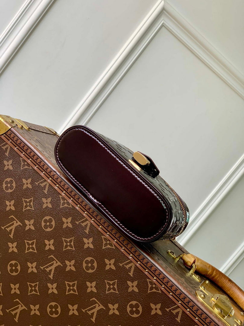LV M28334 Louis Vuitton Vanity Chain Pouch Bag Datewood