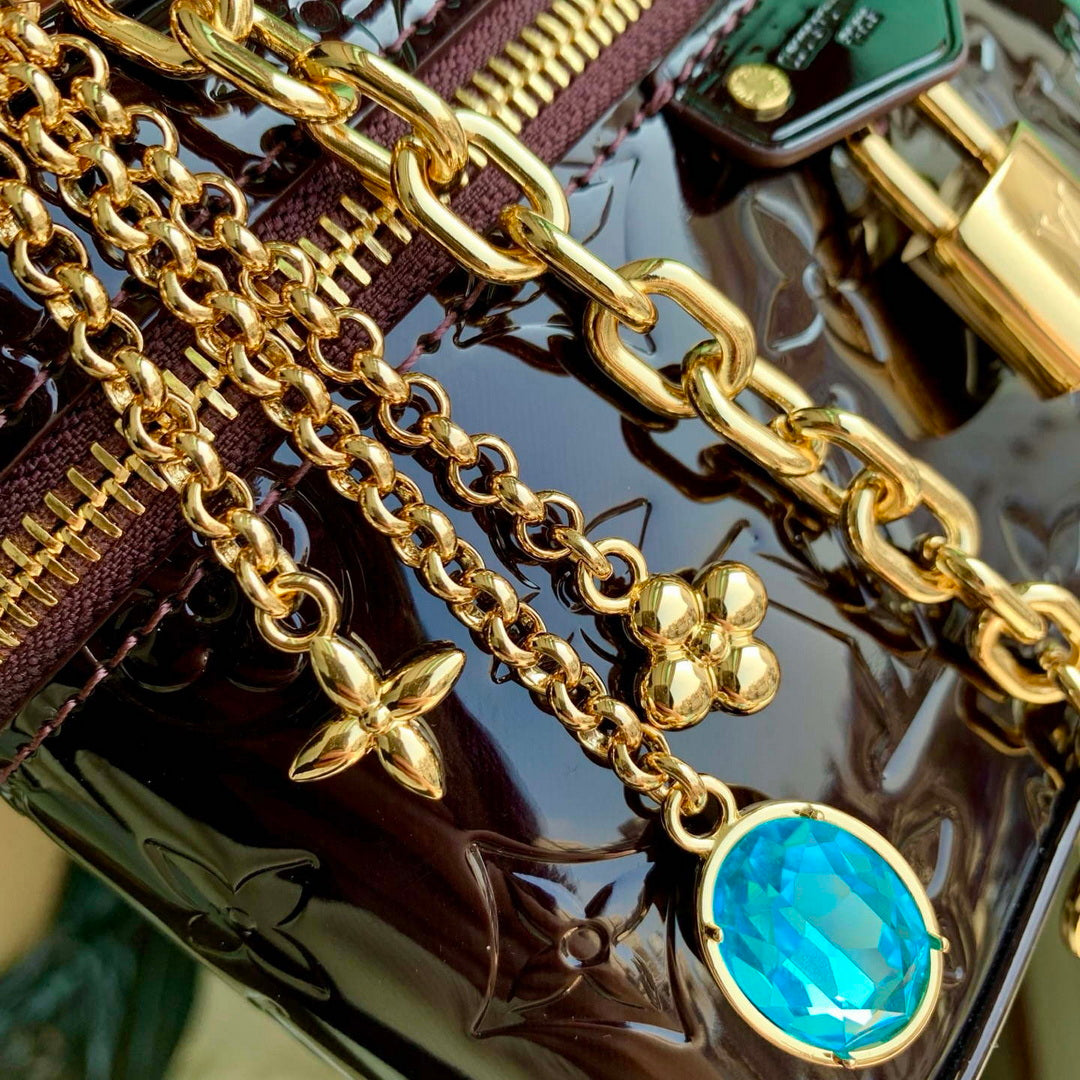 LV M28334 Louis Vuitton Vanity Chain Pouch Bag Datewood