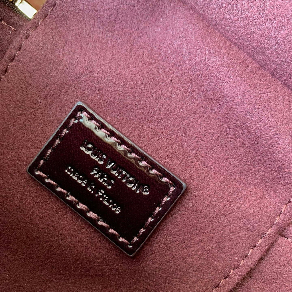 LV M28334 Louis Vuitton Vanity Chain Pouch Bag Datewood