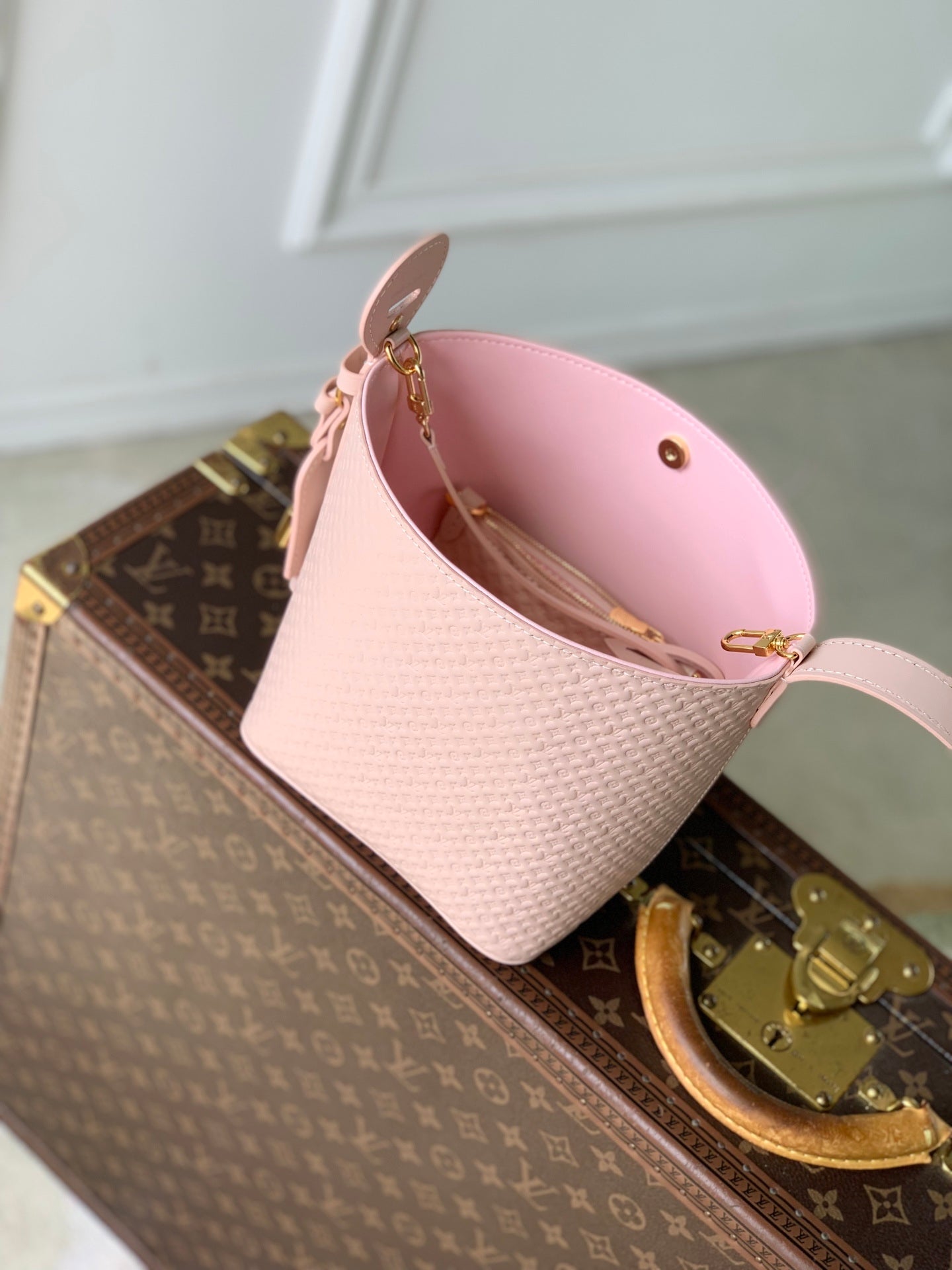 LV M28886 Louis Vuitton All In BB Bag Light Bliss