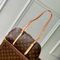 LV M28953 Louis Vuitton Squire East West Bag