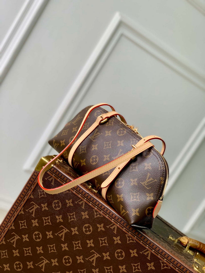 LV M28953 Louis Vuitton Squire East West Bag