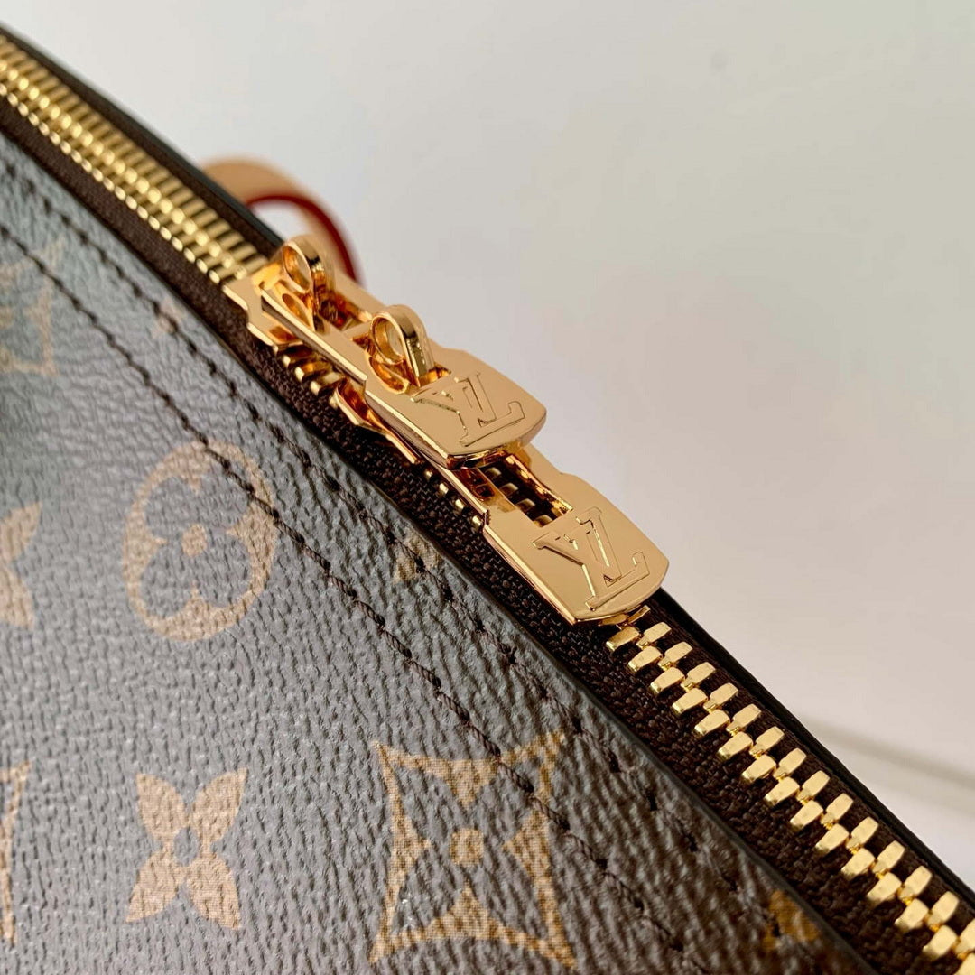 LV M28953 Louis Vuitton Squire East West Bag
