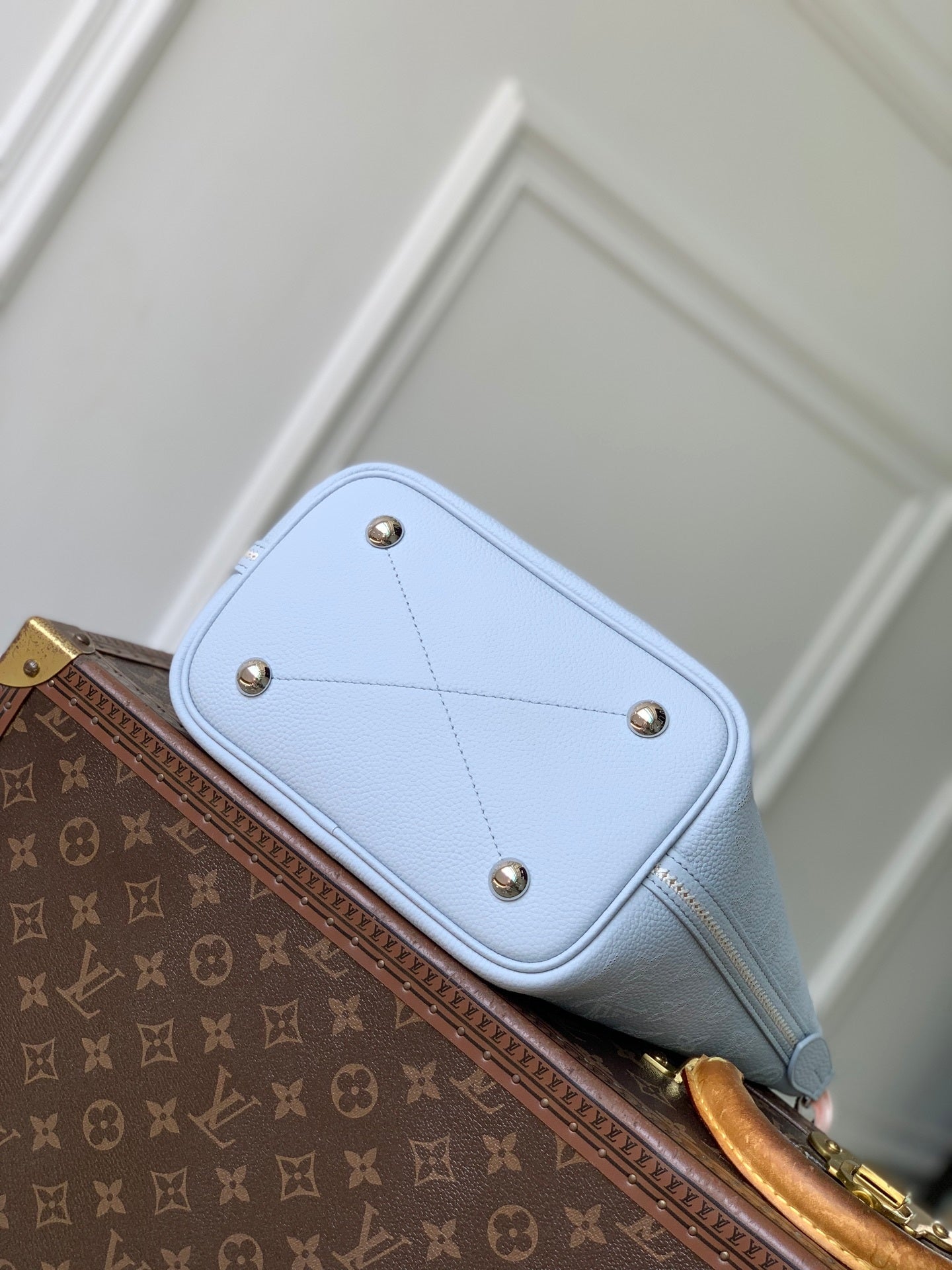 LV M29375 Louis Vuitton Blossom PM Handbag Bleu Olympe - Default Title - View 4