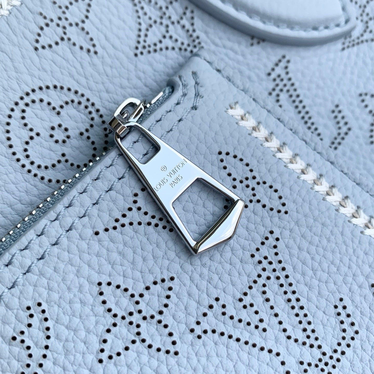 LV M29375 Louis Vuitton Blossom PM Handbag Bleu Olympe