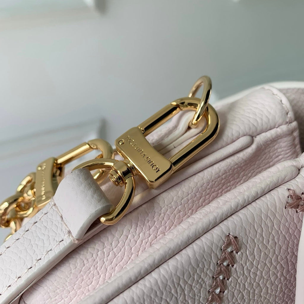 LV M29488 Louis Vuitton Pochette Métis East West Bag Light Bliss Couture