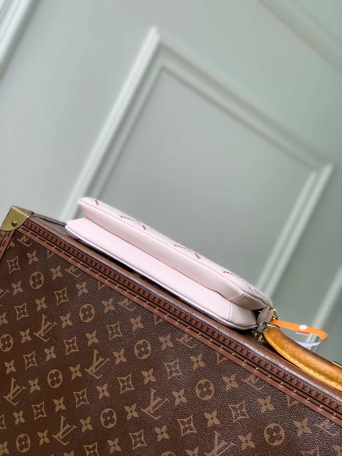 LV M29495 Louis Vuitton Pochette Liv Bag Light Bliss Couture - Default Title - View 4