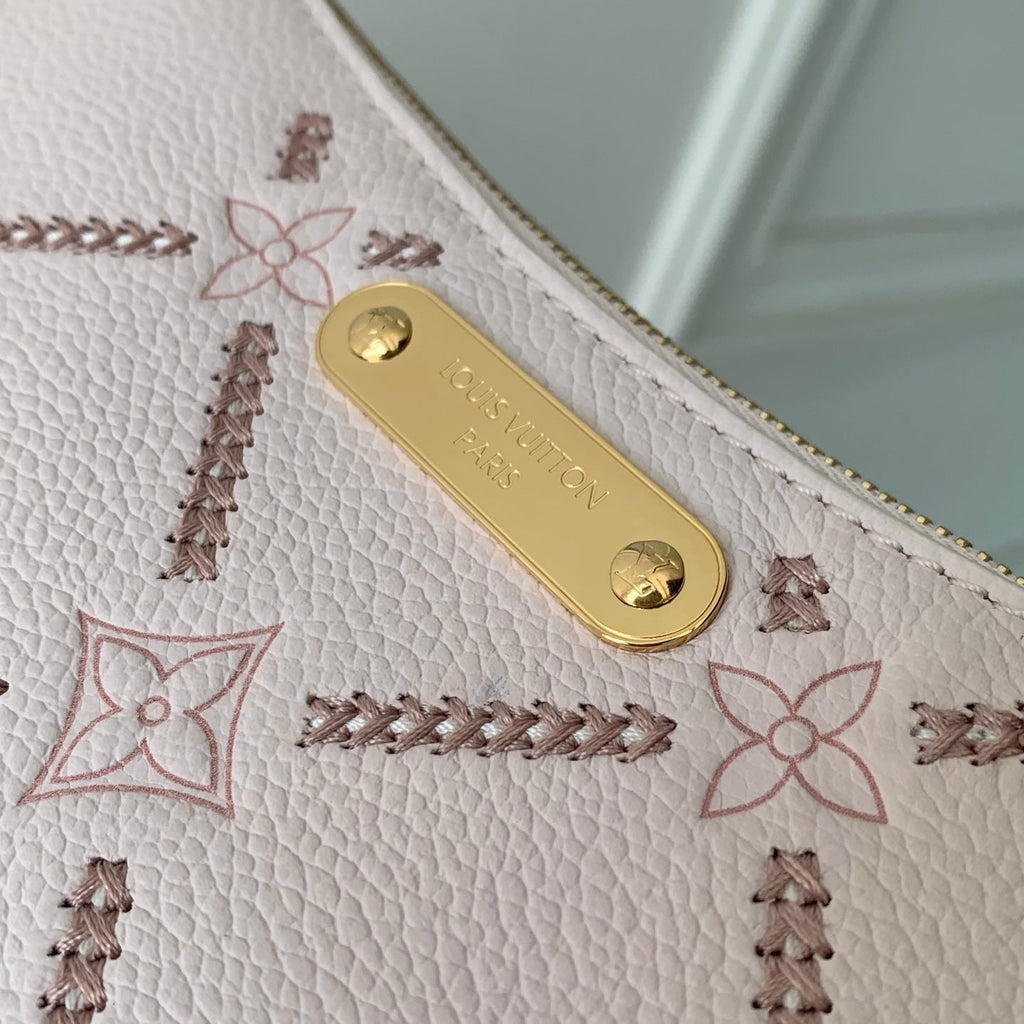 LV M29495 Louis Vuitton Pochette Liv Bag Light Bliss Couture