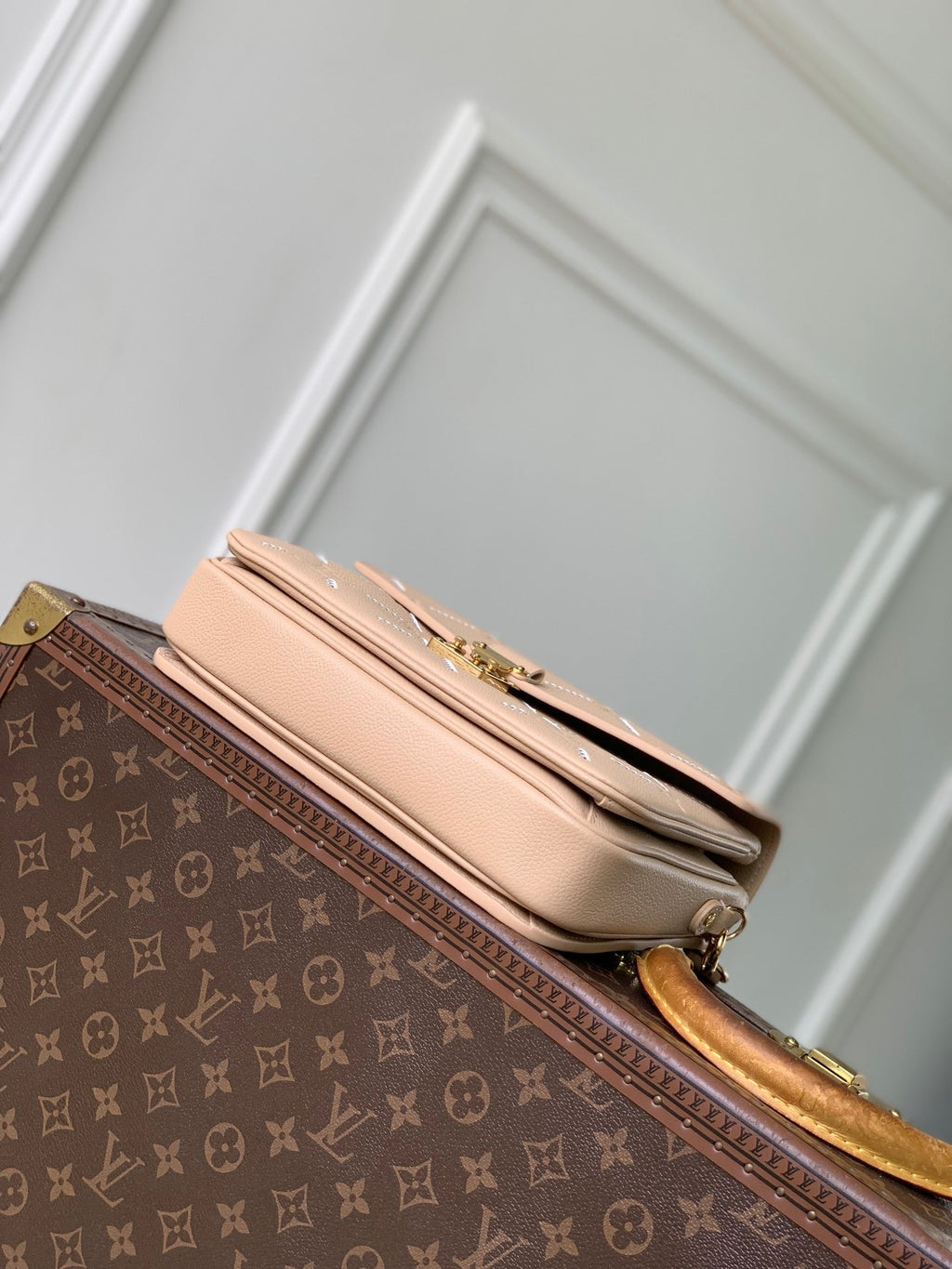 LV M29497 Louis Vuitton Pochette Métis MM Bag Hazelnut Couture