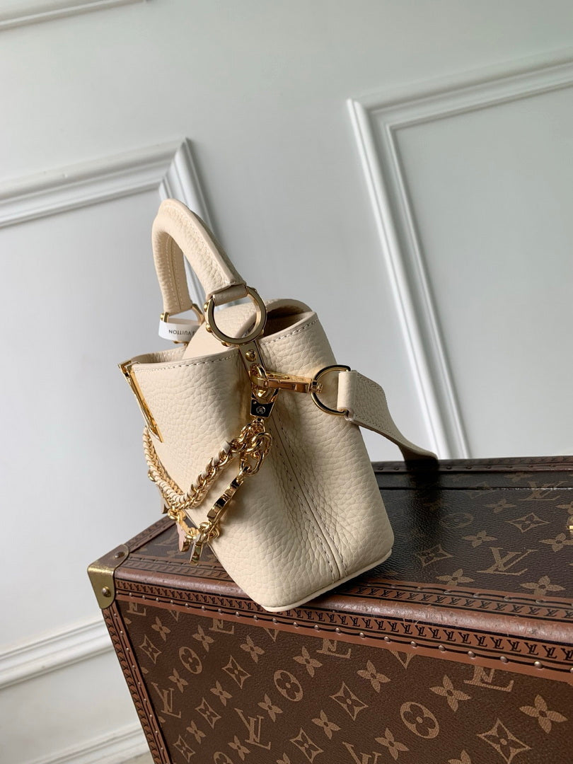 LV M29608 Louis Vuitton Capucines Mini Bag Taurillon Leather Beige