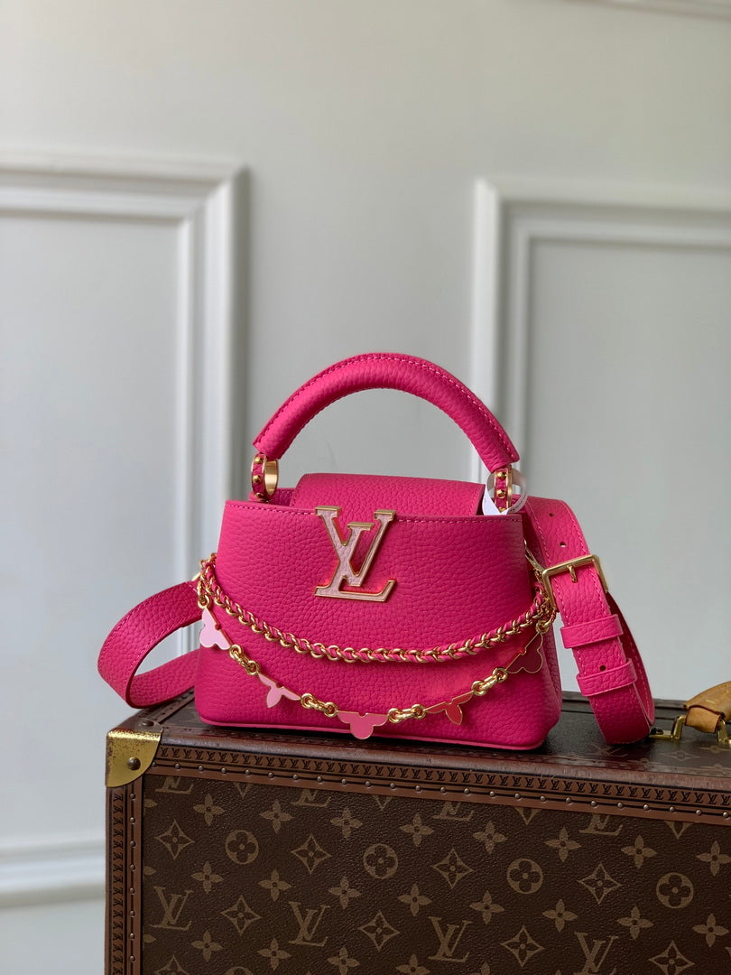 LV M29608 Louis Vuitton Capucines Mini Bag Taurillon Leather Rose red