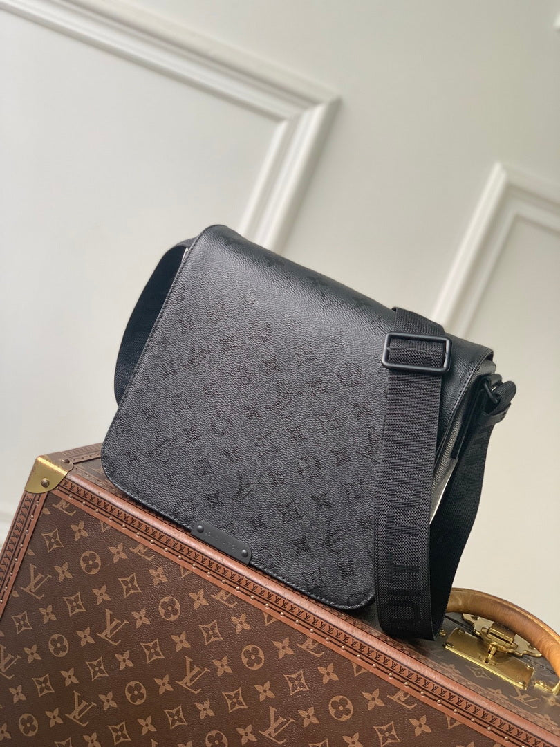 LV M2A195 Louis Vuitton Bastille PM Messenger Bag Black