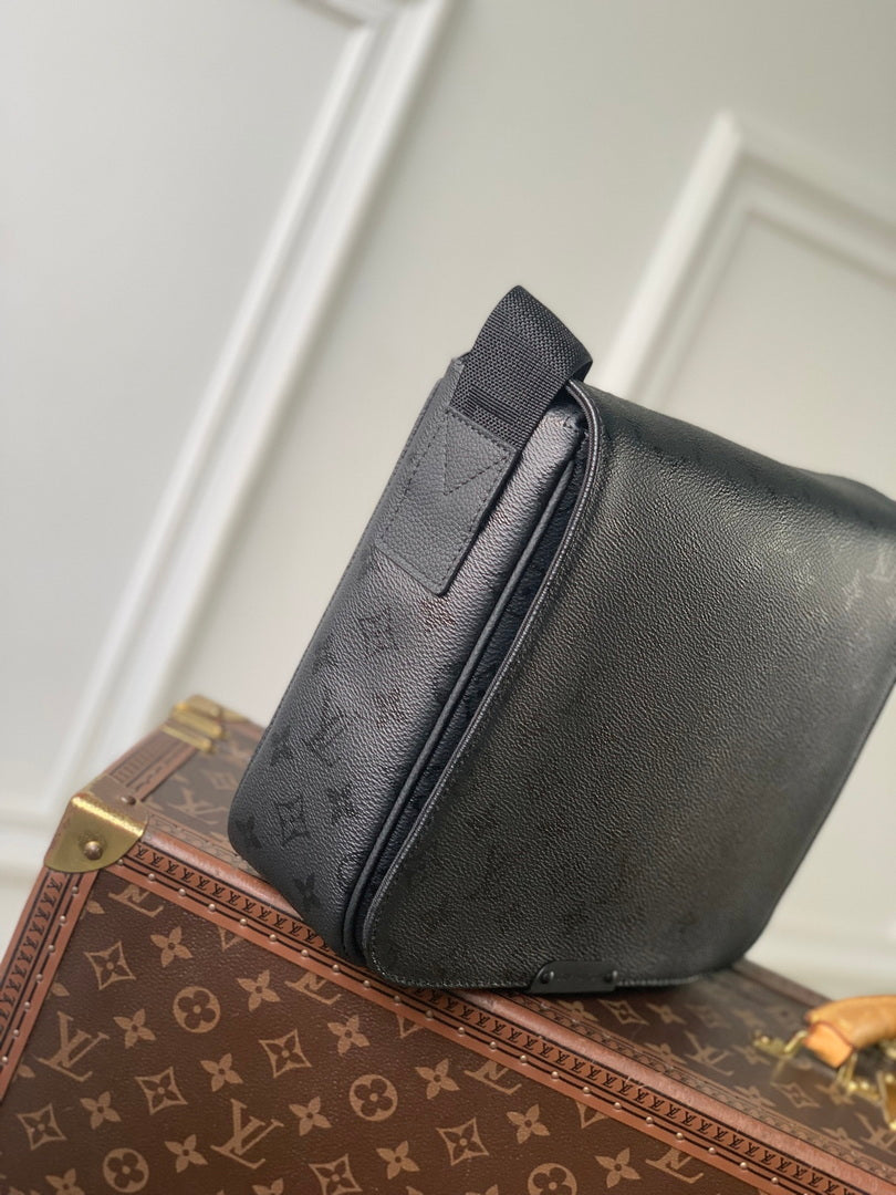 LV M2A195 Louis Vuitton Bastille PM Messenger Bag Black