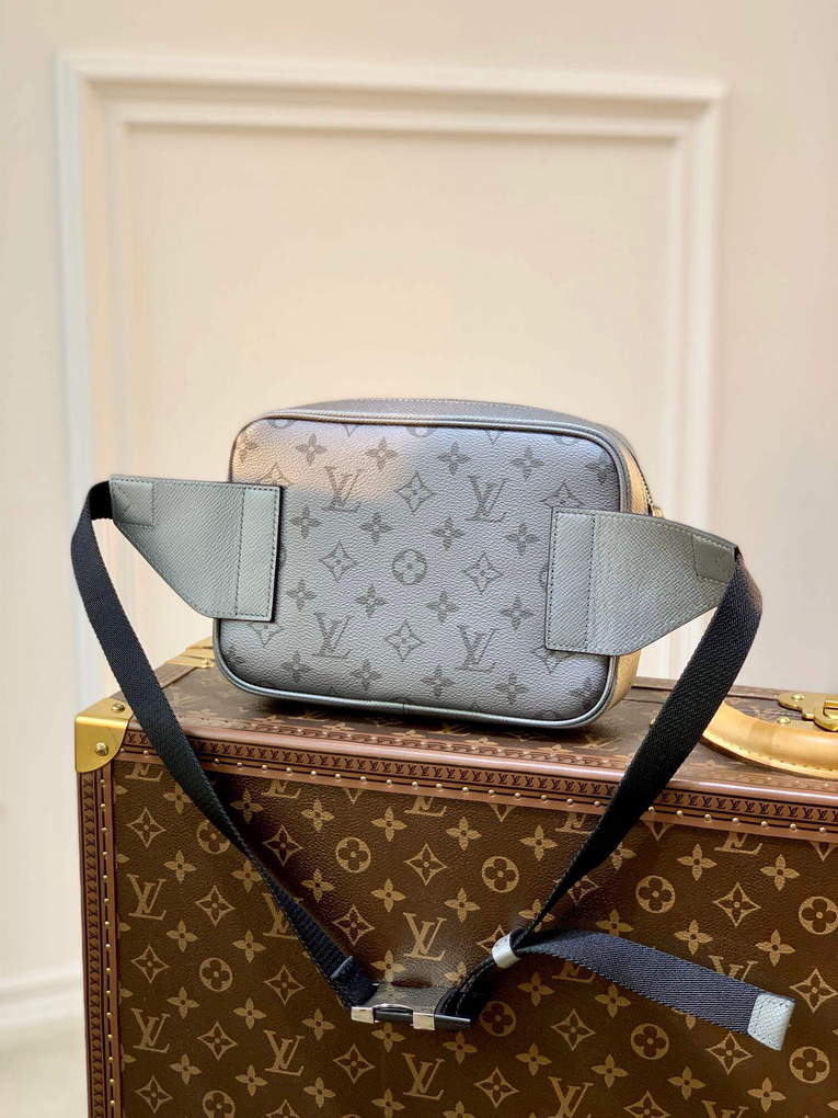 LV M30247 Louis Vuitton Outdoor Bumbag Silver - Default Title - View 2