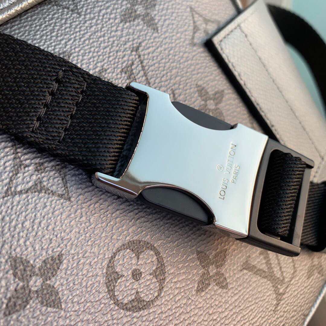 LV M30247 Louis Vuitton Outdoor Bumbag Silver