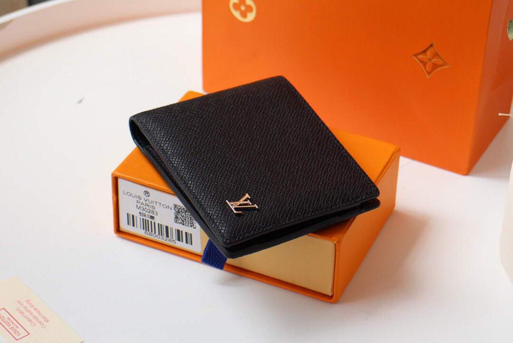 LV M30295 Louis Vuitton Multiple Wallet taiga Black