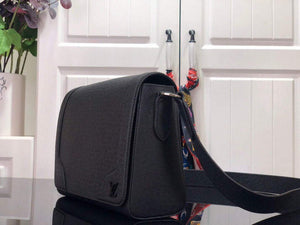 LV M30807 Louis Vuitton New Flap Messenger Black - Default Title - View 8