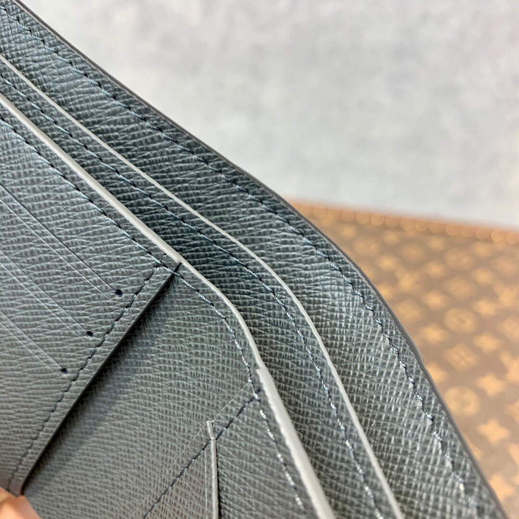 LV M30843 Louis Vuitton Multiple Wallet Gunmetal Gray