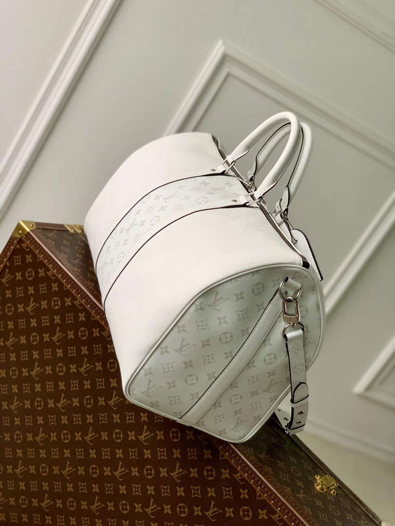 LV M30885 Louis Vuitton Keepall Bandouliere 50 Bag Optic White