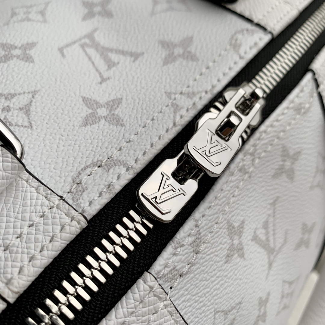 LV M30885 Louis Vuitton Keepall Bandouliere 50 Bag Optic White