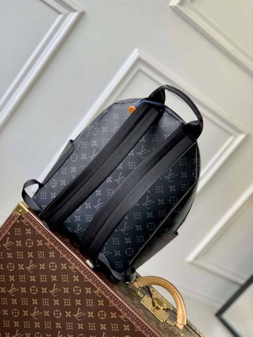 LV M31033 Louis Vuitton Discovery Backpack Bag Black - Default Title - View 2