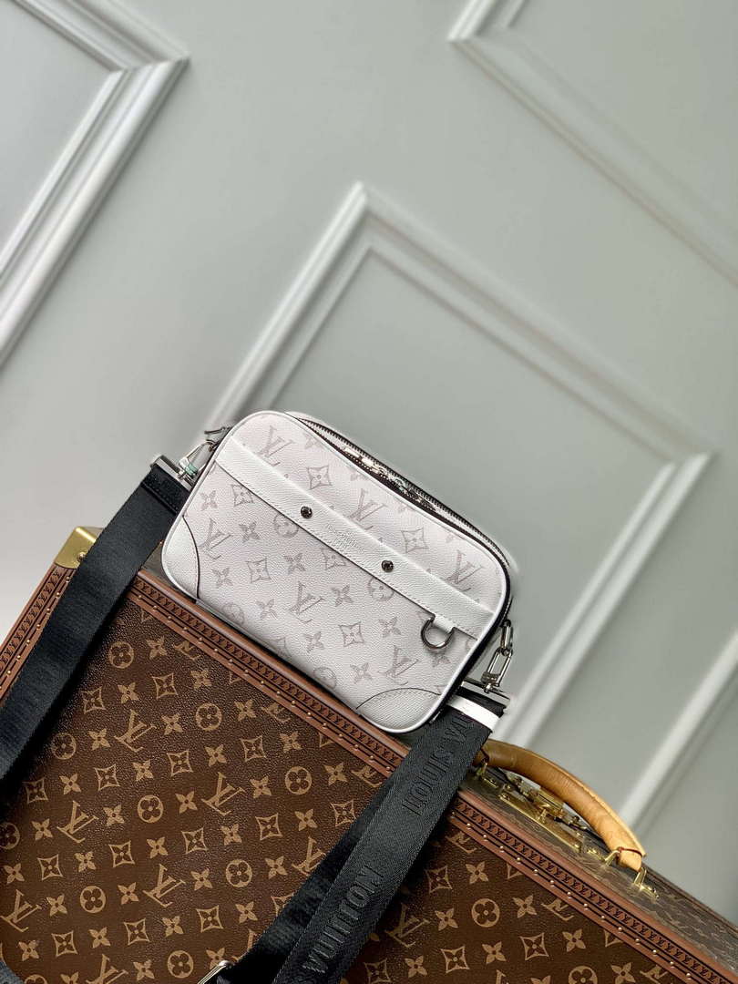 LV M31069 Louis Vuitton M14073 Alpha Messenger Bag Optic White - Default Title - View 1