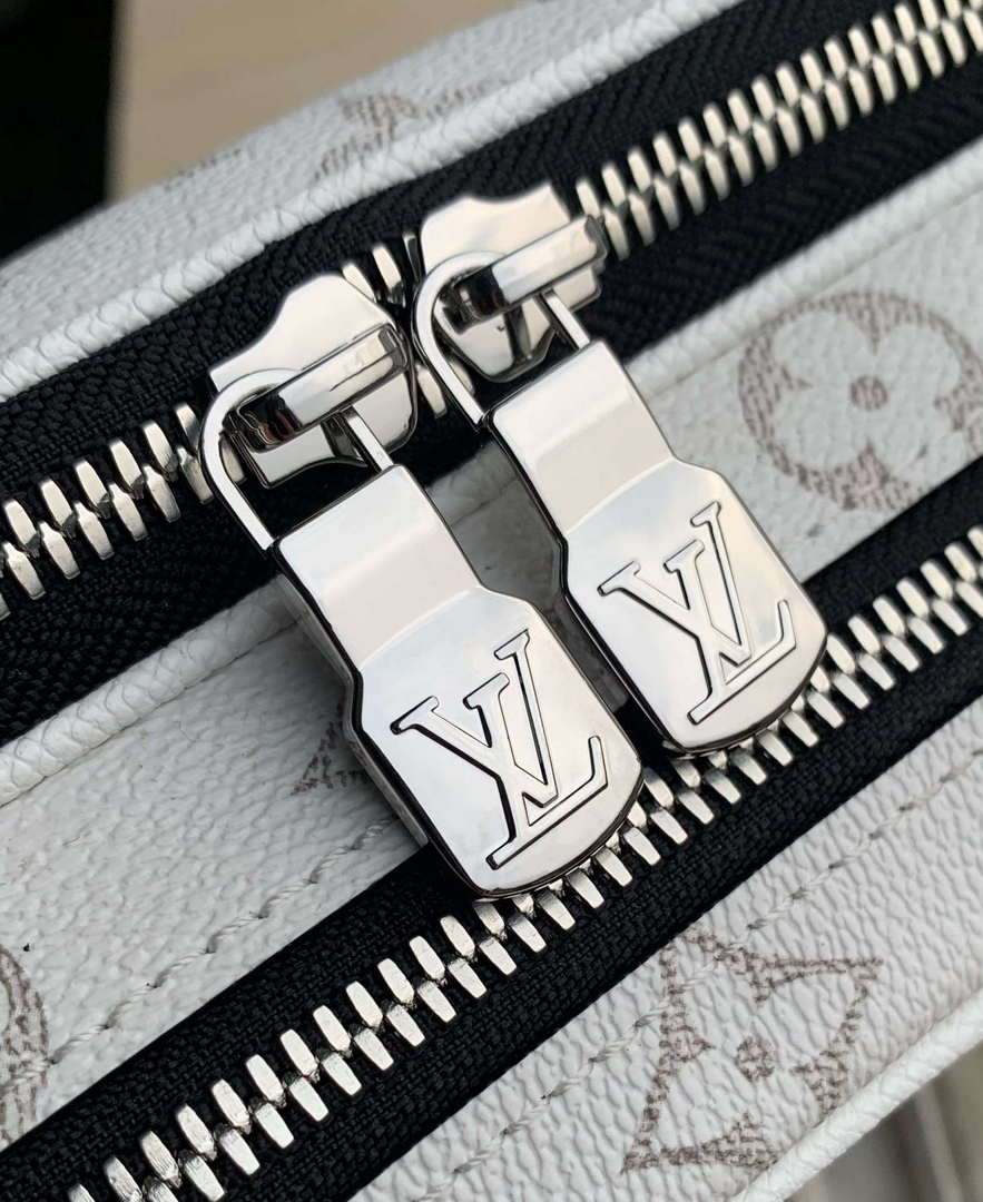 LV M31069 Louis Vuitton M14073 Alpha Messenger Bag Optic White