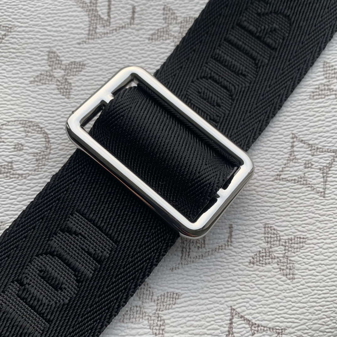 LV M31069 Louis Vuitton M14073 Alpha Messenger Bag Optic White - Default Title - View 8
