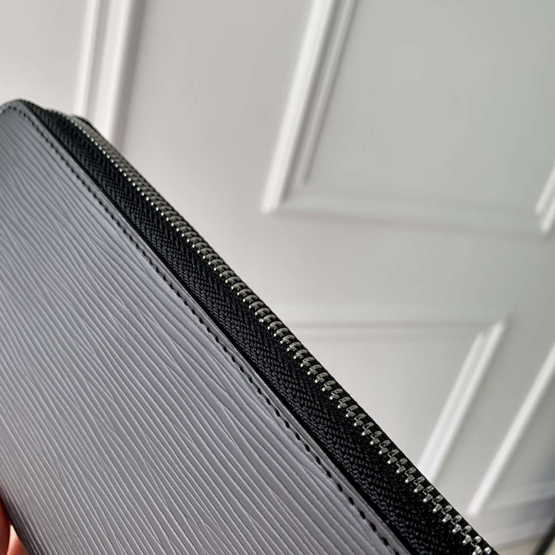 LV M31071 Louis Vuitton Zippy Wallet Black EPI - Default Title - View 5