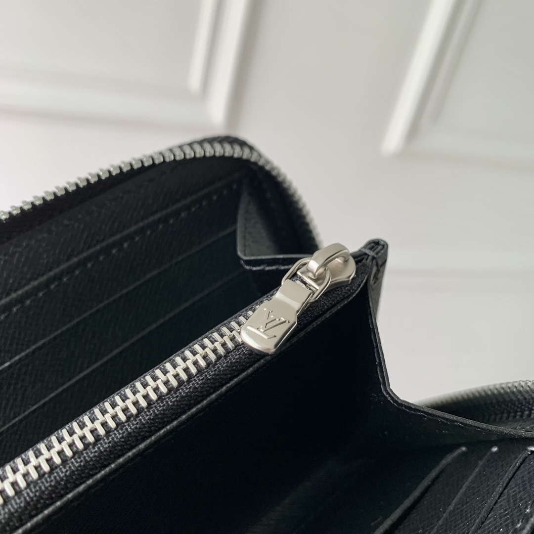 LV M31071 Louis Vuitton Zippy Wallet Black EPI