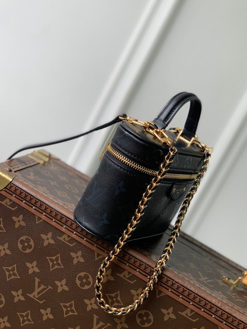 LV M3A372 Louis Vuitton Vanity Chain Pouch Bag Black