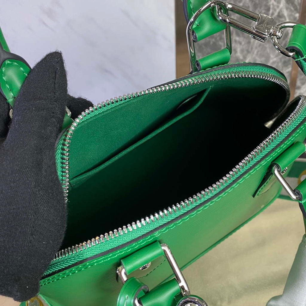 LV M40862 Louis Vuitton Alma BB Epi Handbag Green