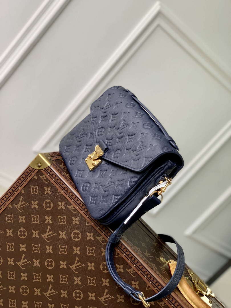 LV M41487 Louis Vuitton Pochette M¨¦tis Handbag Dark Blue