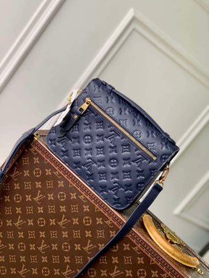 LV M41487 Louis Vuitton Pochette M¨¦tis Handbag Dark Blue - Default Title - View 3
