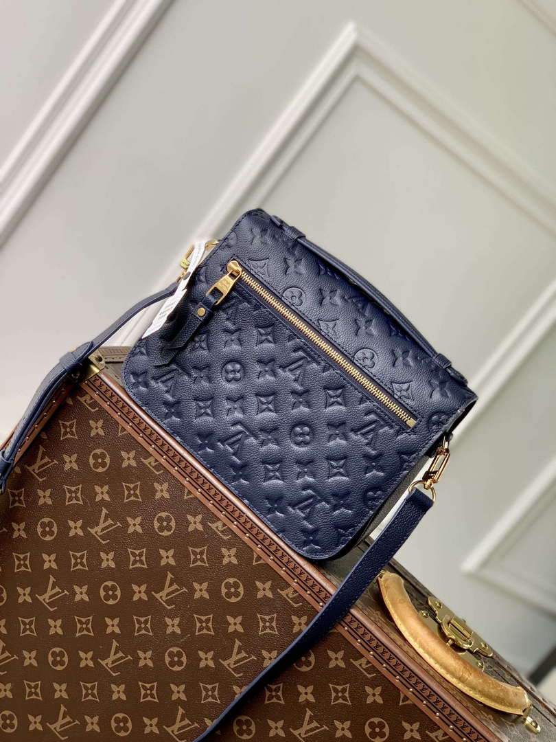 LV M41487 Louis Vuitton Pochette M¨¦tis Handbag Dark Blue - Default Title - View 3