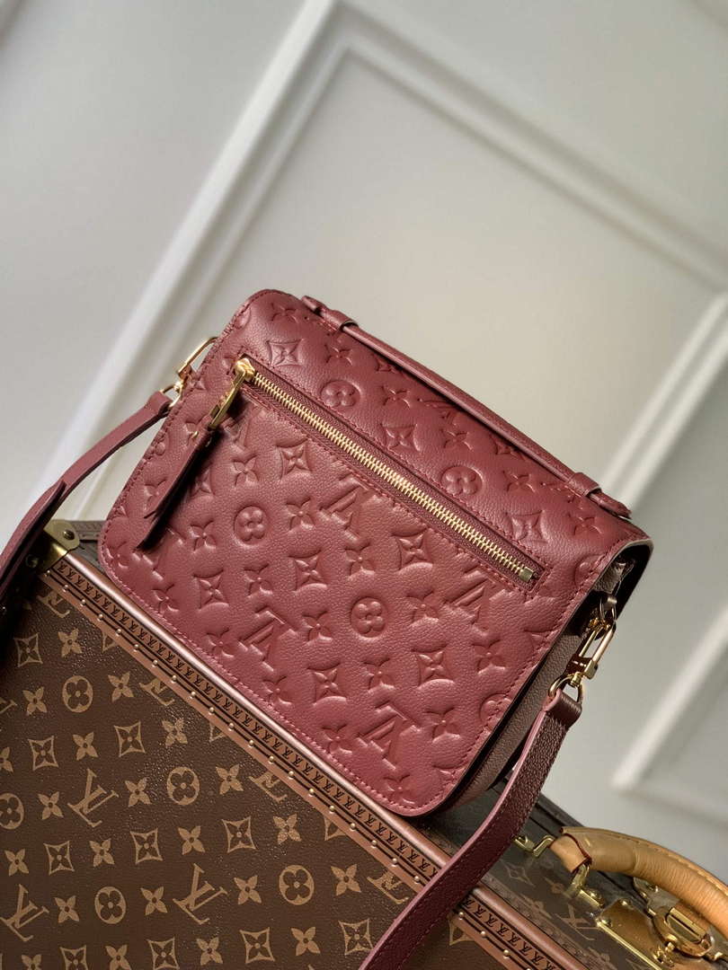 LV M41487 Louis Vuitton Pochette M¨¦tis Handbag Wine Red
