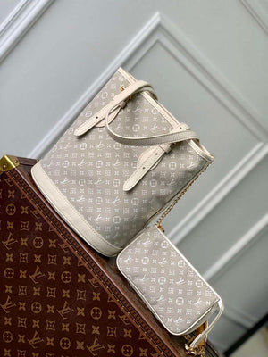 LV M42238 Louis Vuitton Bucket PM Tote Bag White - Default Title - View 1