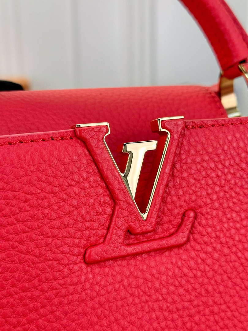 LV M43935 Louis Vuitton Capucines BB Handbag Taurillon Red - Default Title - View 9