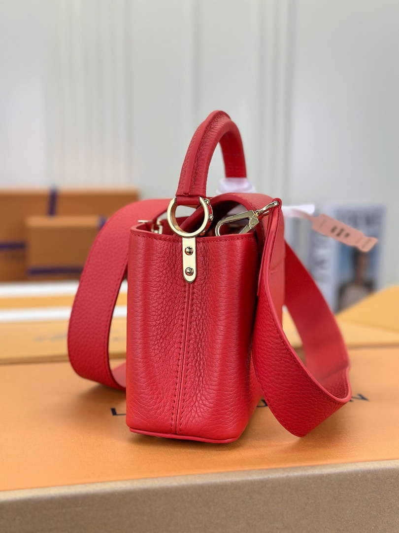 LV M43935 Louis Vuitton Capucines Mini Handbag Taurillon Red - Default Title - View 6