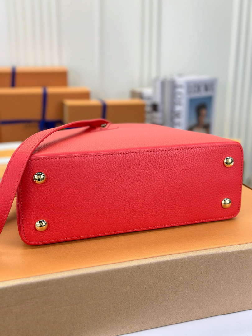 LV M43935 Louis Vuitton Capucines MM Taurillon Handbag Red - Default Title - View 7